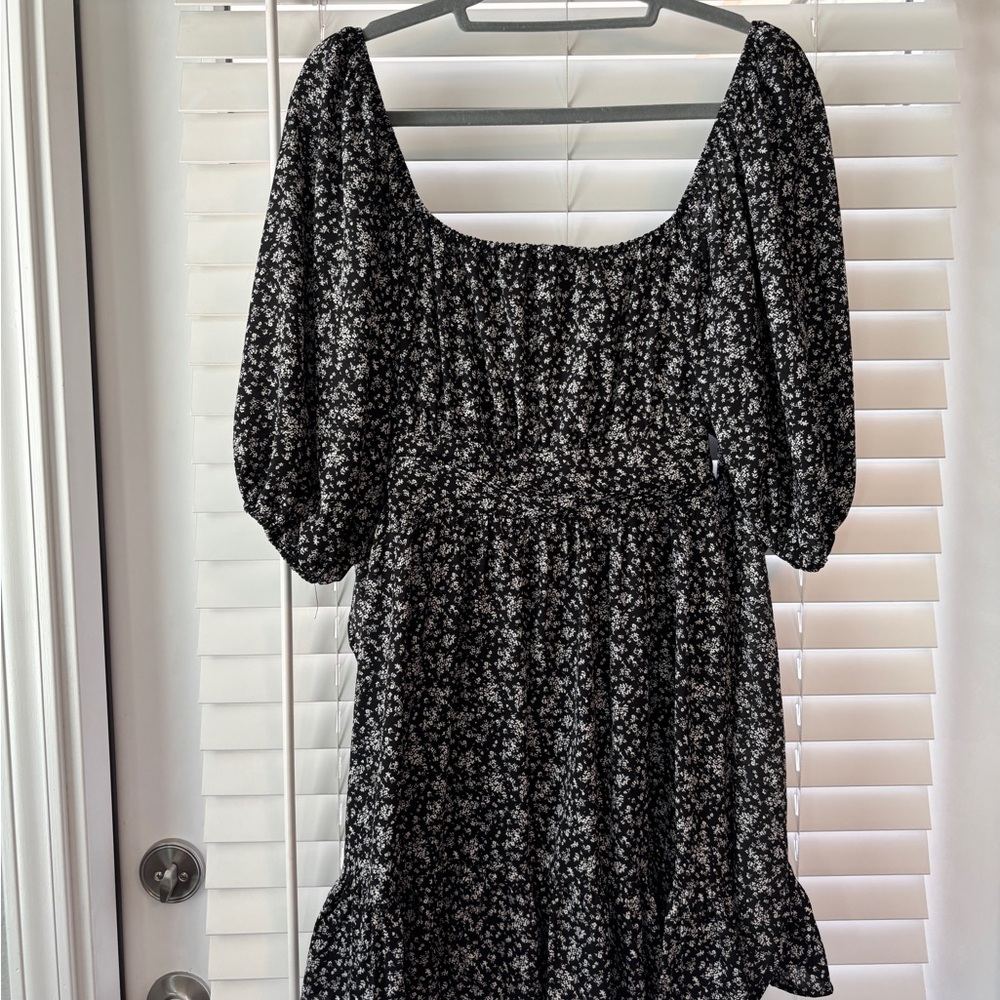 She + Sky Black and White Floral Long Sleeve Dress